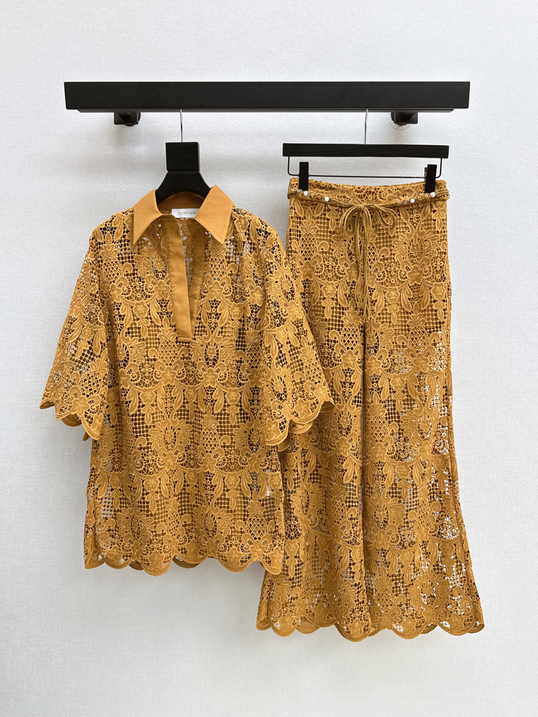 NO:434169,Zim 25Ss———The latest spring and summer vacation series set water-soluble lace loose shirt + cropped pants Original custom heavy-work retro water-soluble flower fabric Palace style age-reducing girlish style The upper body is beautiful and fairy-like and elegant white and rich beauty must-have items One-color spot smlxl tops, Shirts, alexander wang19860909Zim 25Ss———春夏最新款度假系列套装水溶花边宽松衬衫+七分裤 原版定制重工复古水溶花面料 宫廷风减龄少女风 上身美的不要不要的 仙气优雅的白富美必备单品 一色现货发售smlxl 上衣,,shirts,alexander wang,Women's clothing