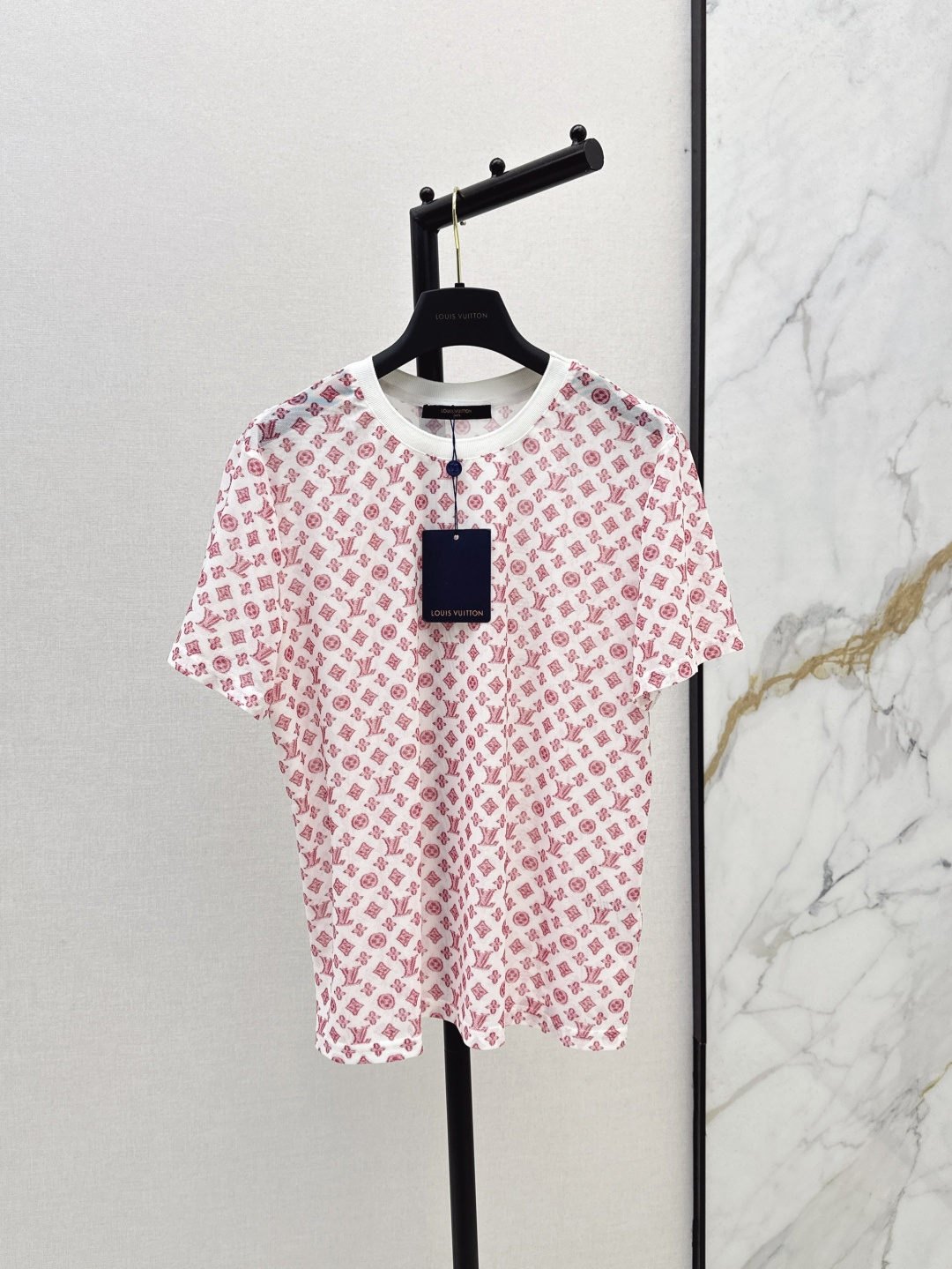 NO:435396,L Home 25Ss————The latest classic four-leaf clover mesh top in spring and summer Monograw penetrates the print with high-end and elegant, soft and comfortable, full of high-end outfit, semi-transparent, innovative fabric, light and soft, very good physical, tight and stylish, top body fashionable and versatile, two colors are available for sale in stock,,louis vuitton,alexander wang19860909L家 25Ss————春夏最新款经典四叶草网纱上衣 Monograw渗透印花高级大气 柔软弹力很舒服 满满的穿搭高级感 半透视 创新面料 轻盈柔软 实物非常赞 紧身显身材 上身洋气百搭 两色现货发售sml,,louis vuitton,alexander wang,Women's clothing