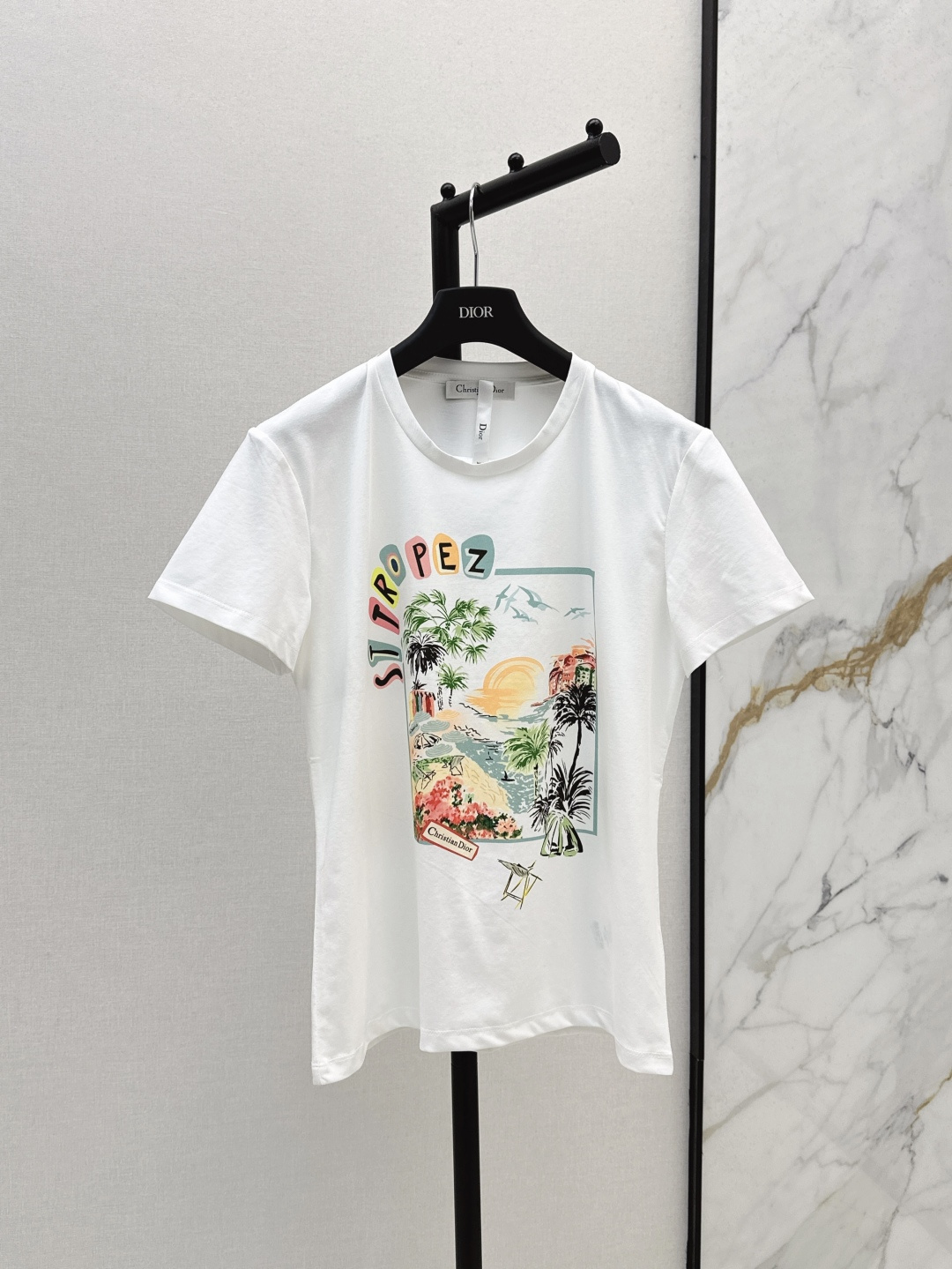 NO:436894,CD 25Ss————The latest spring and summer tropical coconut tree resort island pattern T-shirt retro pattern color matching is super good-looking and high-end full of high-end feeling. One color is available for sale in stock sml, tees, t-shirt, alexander wang19860909CD 25Ss————春夏最新款热带椰树度假岛屿图案T恤 复古花纹配色超级好看高级 高级感满满 一色现货发售sml,,tees，t-shirt,alexander wang,Women's clothing