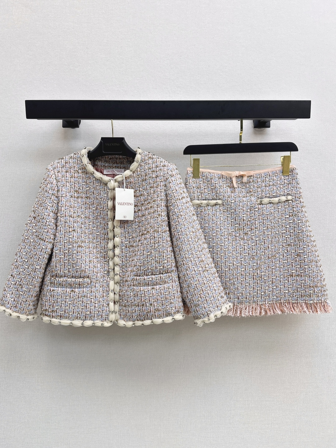 NO:444123,Jacket Semi-tempered celebrity Look~ VLTN 25Ss———————————————————————————————————————————————————————————————————————————————————————————————————————————————————————————————————————————————————————————————————————————————————————————————————————————————————————————————————————————————————————————————————————————————————————————————————————————————————————————————————————————————————————————————————————————————————————————————————————————————————————————————————————————————————————————————————————————————————————————————————————————19860909外套 半气质名媛Look～ VLTN 25Ss————名媛风气质粗呢套装 圆领镶边装饰编织外套+A字编织半裙 yb开发的多种纱线编织面料 搭配水钻镶边设计 细节加分 上身敲有气场的一套 很高级 一点也不俗气 还可以分开搭配穿 一色分开发 现货发售sml,,skirts,jackets & coats,alexander wang,Women's clothing