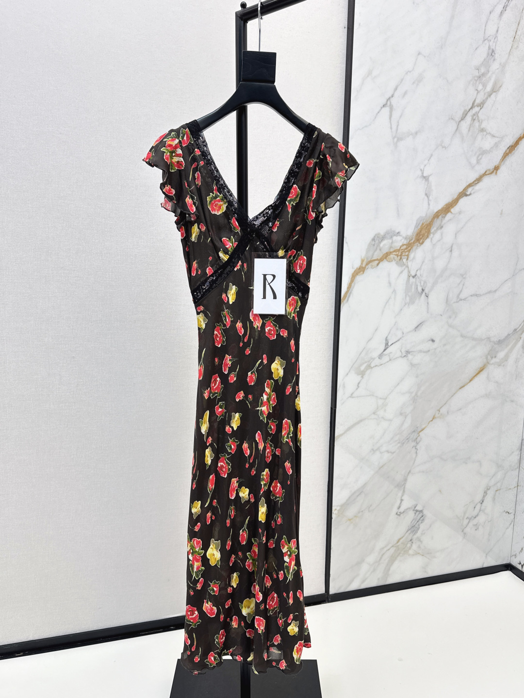 NO:445079,Exclusive first launch, fashionable and niche design, 25Ss————The latest floral pattern long dress in early spring, a rich vacation style, romantic and elegant white and rich beauty essentials, imported silk fabric, one-color spot on sale xssml, skirts, real silk, alexander wang19860909独家首发 时髦小众设计 25Ss———早春最新款碎花图案长款连衣裙浓郁的度假风气息 浪漫优雅的白富美必备单品 进口真丝面料 一色现货发售xssml,,skirts,real silk,alexander wang,Women's clothing