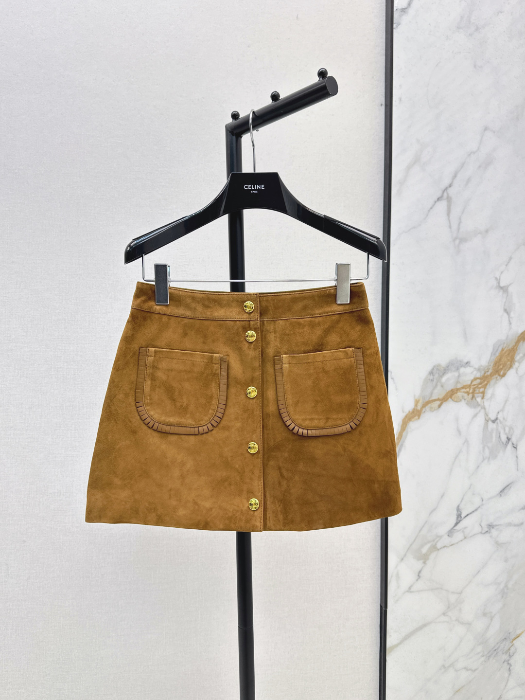 NO:447129,British Academy Style CE 25Ss—————The latest retro brown suede suede super short skirt in early autumn sweet girl-reducing girl-style classic style versatile and slimming 100% imported suede lambskin fabric sweet and cool fashionable girl wardrobe essential temperament items Two colors on sale in stock sml brown color, skirts, sheepskin, chamois leather, alexander wang19860909英伦学院风 CE 25Ss————早秋最新款复古棕咖麂皮绒超短半裙甜妹减龄少女风 经典版型百搭又显瘦 百分百进口麂皮绒小羊皮面料 甜酷的时髦少女衣橱必备气质单品 两色现货发售sml 咖色,,skirts,sheepskin,chamois leather,alexander wang,Women's clothing