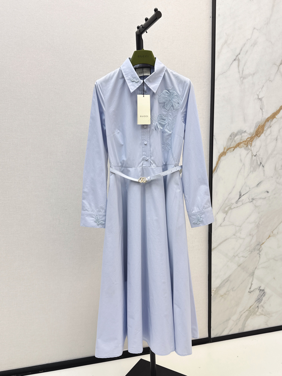 NO:448255,Gu 25Ss————The latest baby blue long embroidered decorative dress in spring and summer. Classic and stylish. All kinds of things can be perfectly controlled~High-end ready-to-wear method. The details are beautiful and exquisite, daily, easy to control. High waistline and umbrella-shaped skirt tailoring. The upper body is casual and girly. SML is available in stock,, skirts, alexander wang19860909Gu 25Ss————春夏最新款baby蓝长款刺绣装饰连衣裙 经典又有型 各种都能完美驾驭～高级成衣做法 细节美到爆 精美又日常,轻松驾驭 高腰线搭配伞状大裙摆剪裁 上身休闲少女感 一色现货发售sml,,skirts,alexander wang,Women's clothing