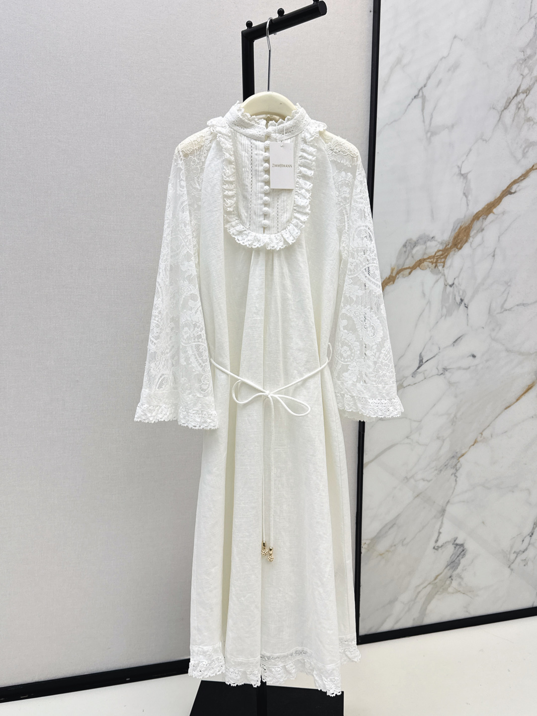 NO:453607,Exclusive first launch Zim 25Ss—————The latest holiday style palace style lace stand collar linen long dress lace embroidery positioning splicing details fabric breathable and comfortable cloak-style large sleeve design + lace-up waist large A-style tailoring French style romantic and casual elegant style, linen fabric has a good texture. One color is available for sale in stock sml, skirts, alexander wang19860909独家首发 Zim 25Ss————早秋最新款度假风宫廷风花边立领亚麻长款连衣裙蕾丝绣花定位拼接细节面料透气舒适 斗篷式大袖子设计+系带收腰大A版型剪裁 上身法式浪漫随性优雅风,亚麻面料质感很好 一色现货发售sml,,skirts,alexander wang,Women's clothing