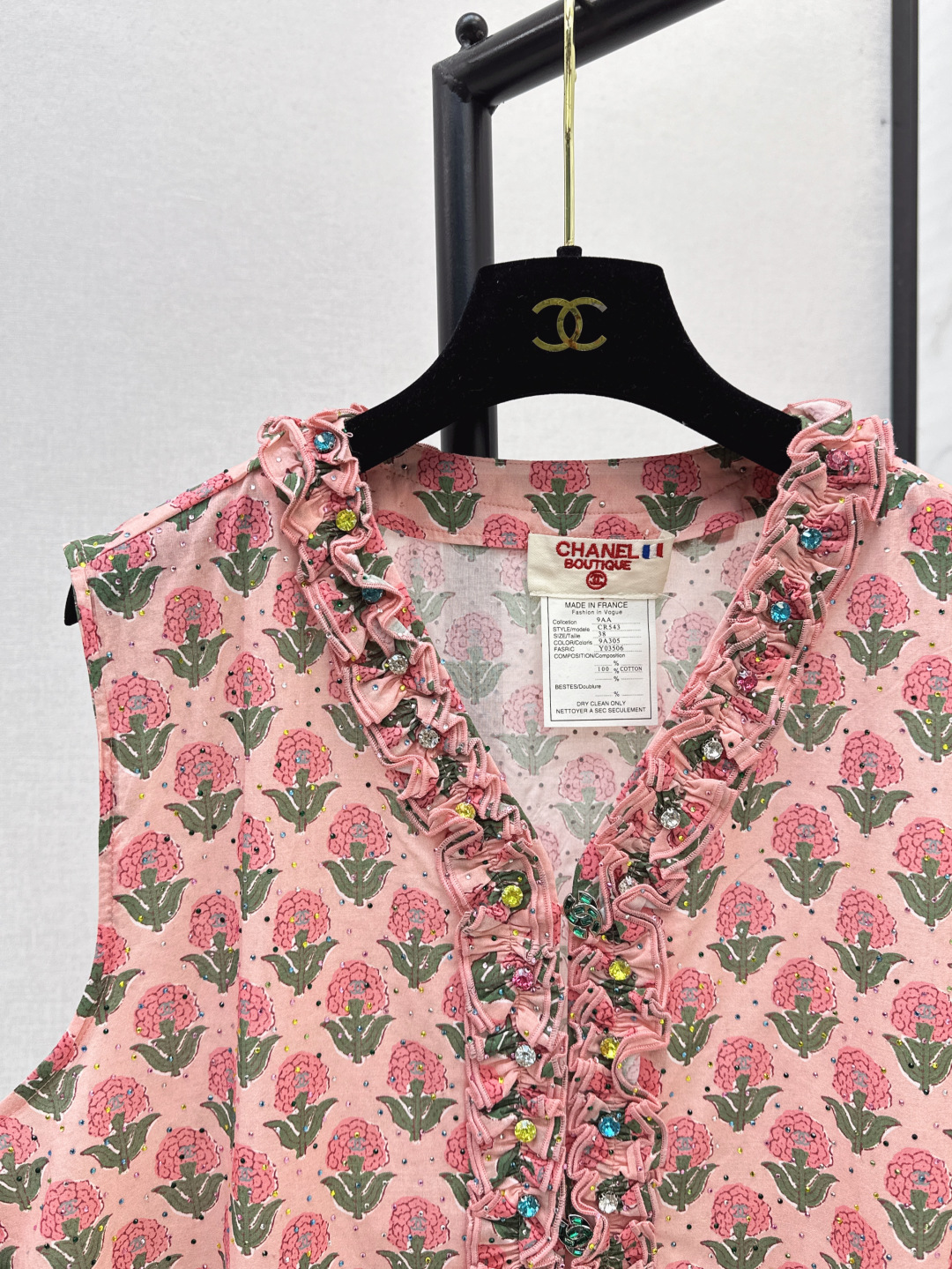 Elegant Sleeveless Ruffle Blouse - Chic & Versatile Top 5 cmp i1753433209237 3381 0 4