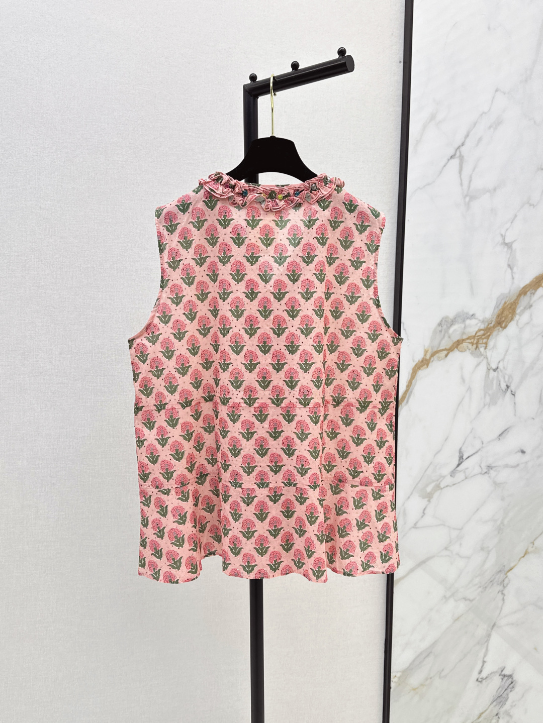Elegant Sleeveless Ruffle Blouse - Chic & Versatile Top 10 cmp i1753433209238 4354 0 8