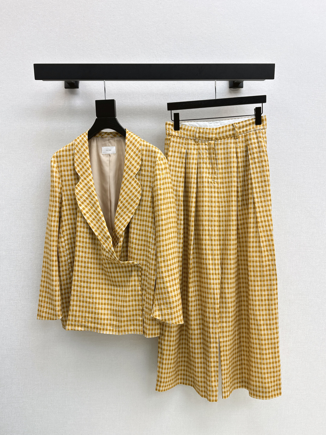 NO:457121,Ni Ni's same Row 25Ss———The latest handsome and fashionable suit for early autumn, light and breathable and comfortable suit jacket + plaid loose wide-leg straight pants in the same series yb-developed fabric, a whole atmosphere outfit, loose silhouette cut, recommended a set of matching, one color split development, spot sale sml, West, Jackets & coats, business suit, alexander wang19860909倪妮同款 Row 25Ss———早秋最新款帅气时髦套装轻薄透气舒适西装外套 +同系列格纹宽松阔腿直筒裤 yb开发面料 一整个氛围感穿搭 宽松廓形剪裁 推荐一套搭配 一色分开发 现货发售sml 西,,jackets & coats,business suit,alexander wang,Women's clothing