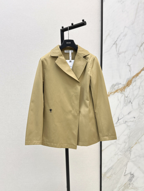 Dior 25SS Khaki Trench Coat with Bee Embroidery, Side Buckle, and Waist Accent 1 Dior 25SS Khaki Trench Coat with Bee Embroidery, Side Buckle, and Waist Accent