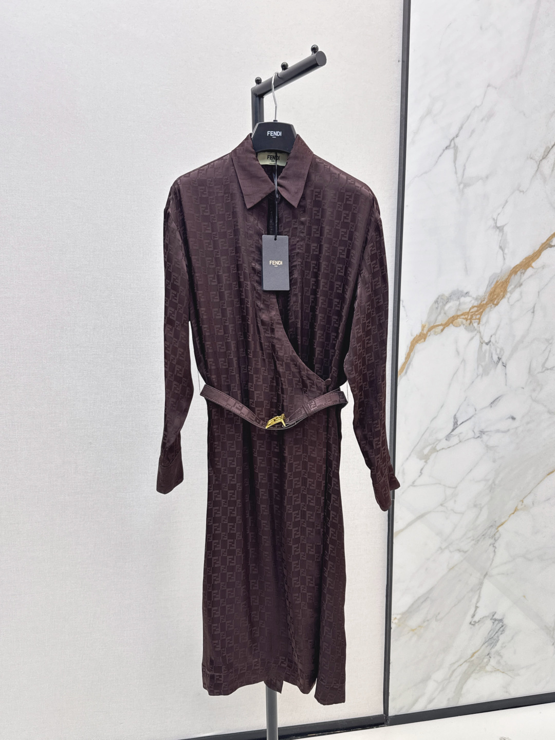 NO:461580,FD 25Ss————The latest long dress with autumn and winter custom logo jacquard fabric, the fabric is silky and smooth, classic and stylish, everything can be perfectly controlled, high-end ready-to-wear method, the details are so beautiful!  Exquisite and daily, easy to control, casual girlish feeling, one-size-spot sml, skirts, alexander wang19860909FD 25Ss————秋冬最新款长款连衣裙定制logo提花面料 面料丝滑光洁 经典又有型 各种都能完美驾驭 高级成衣做法 细节美到爆！精美又日常 轻松驾驭 休闲少女感 一色现货发售sml,,skirts,alexander wang,Women's clothing