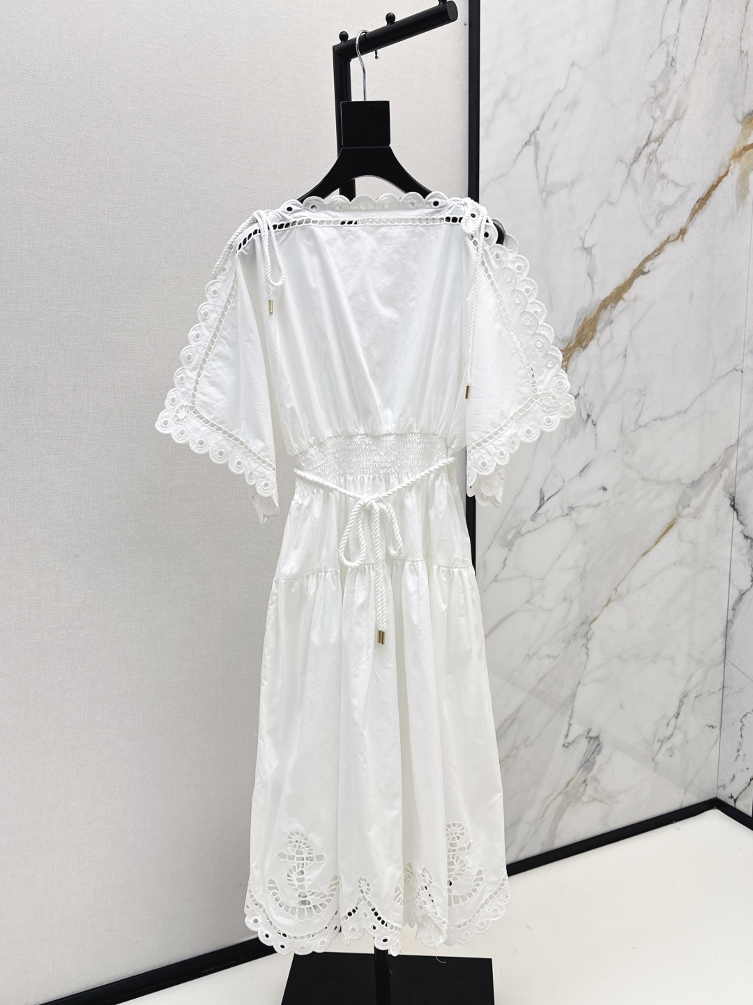 NO:461528,Exclusive first release Zimmen-M 25Ss———The latest sailing series of early autumn heavy embroidered dresses with elegant and fresh vacation style, romantic and elegant white and rich beauty essentials Imported heavy fabrics One-color spot sale smlxl, skirts, alexander wang19860909独家首发 Zimmen-M 25Ss———早秋最新款航海系列重磅刺绣连衣裙淡雅清新的度假风气息 浪漫优雅的白富美必备单品 进口重磅面料 一色现货发售smlxl,,skirts,alexander wang,Women's clothing