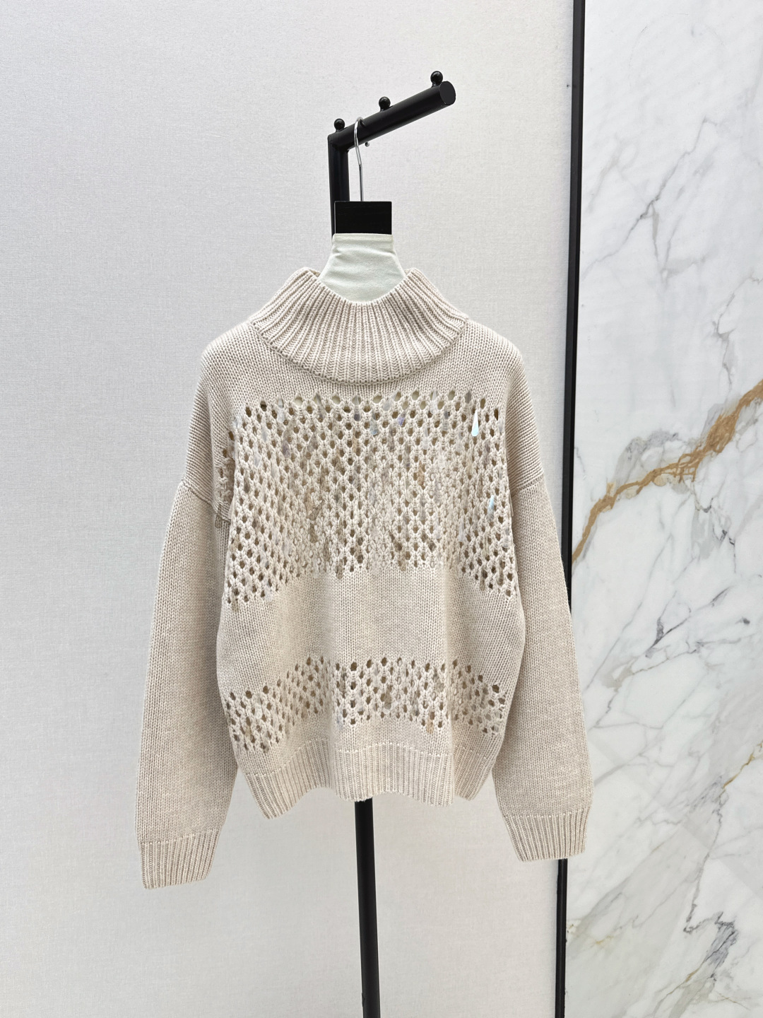 NO:464008,Exclusive first release Bc 25Ss———The latest super heavy industry pure handmade water drop bead-piece cashmere sweater with high intelligence, imported cashmere yarn positioning and weaving wisp craftsmanship, original custom loose shoulder-length style is not picky, Italian minimalist and low-key luxury high-end feeling, casual and elegant classic without picking people, super slim three-color spot on sale, sml, sweaters, alexander wang19860909独家首发 Bc 25Ss————秋冬最新款超重工的纯手工水滴珠片羊绒毛衣高智感穿搭 进口羊绒纱线定位编织缕空工艺 原版定制宽松落肩版型不挑人 意式极简低调奢华的高级感 随性优雅经典不挑人上身超显瘦 三色现货发售sml,,sweaters,alexander wang,Women's clothing