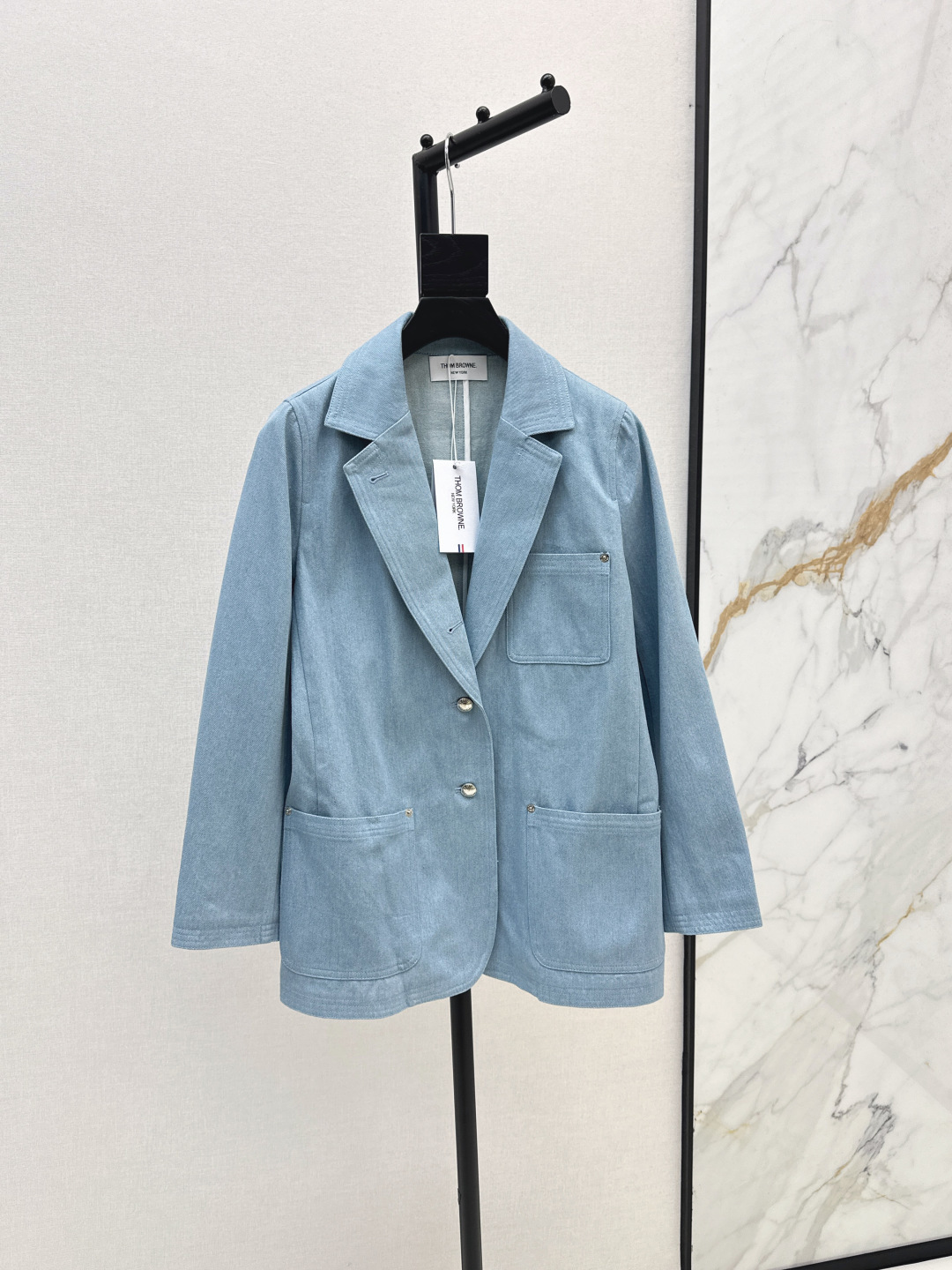 NO:463945,TB 25Ss——————The latest twill denim casual suit jacket in early autumn is made of bright lines, three-dimensional tailoring, slightly waist-hugging style, versatile and not picky, sweet or salty, college style, age-reducing girlish temperament, one-color spot on sale sml,, jackets & coats, business suit, alexander wang19860909TB 25Ss————早秋最新款斜纹牛仔休闲西装外套辑明线立体剪裁微收腰版型 百搭不挑人 可甜可盐 学院风减龄少女气质 一色现货发售sml,,jackets & coats,business suit,alexander wang,Women's clothing