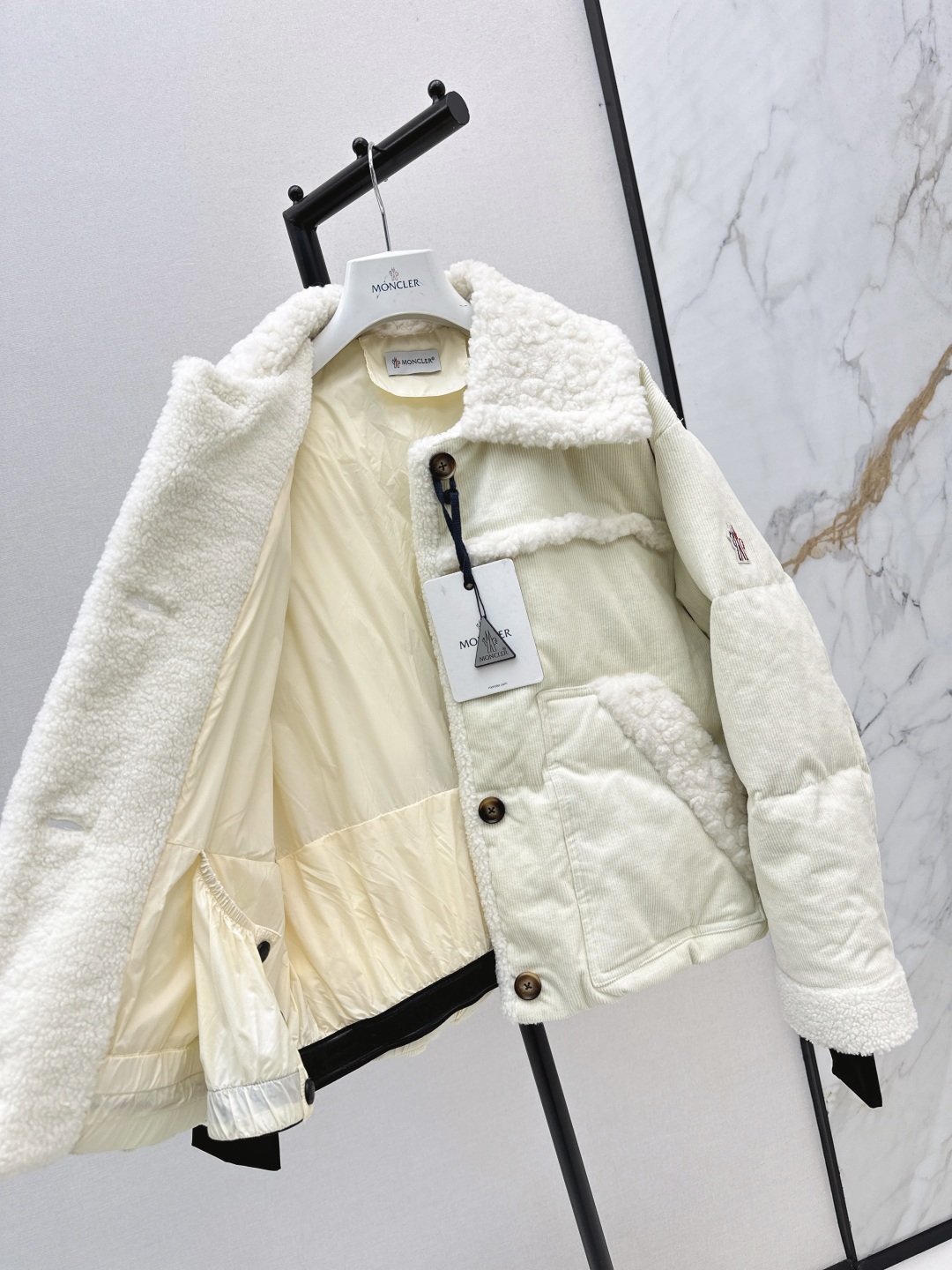 Moncler Women's Lambswool Trim Down Puffer Jacket - Warm & Stylish Outerwear 9 cmp i1755769914560 269 0 7
