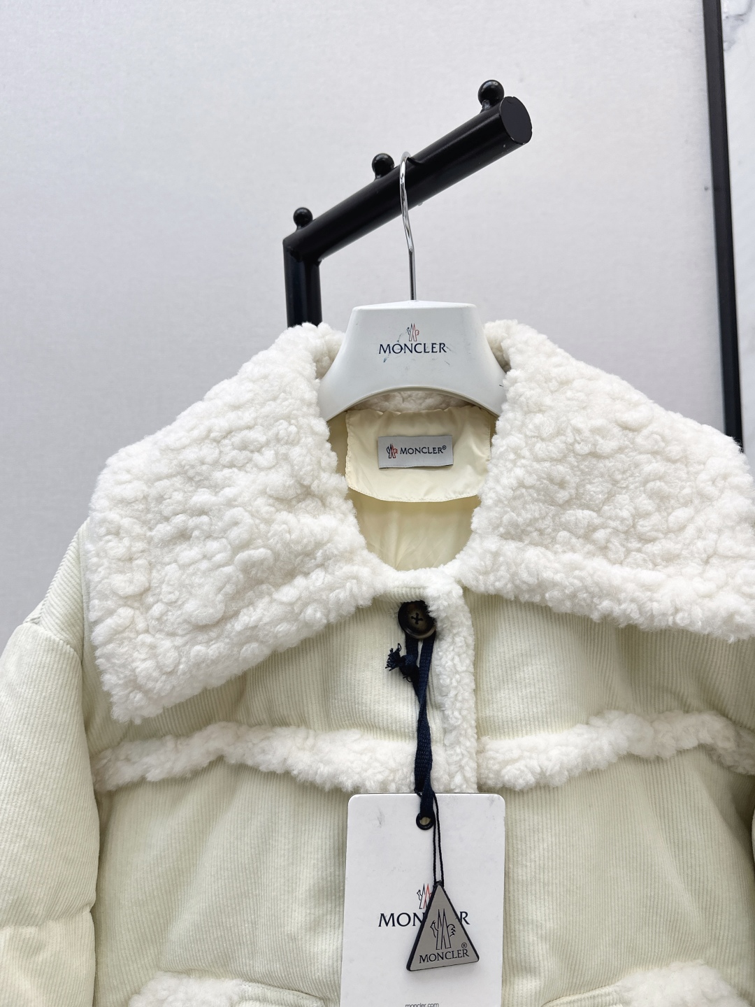 Moncler Women's Lambswool Trim Down Puffer Jacket - Warm & Stylish Outerwear 4 cmp i1755769914560 548 0 2