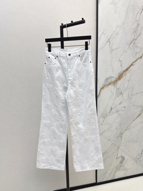 Elegant Women's White Embroidered Denim Jeans - Straight Leg, S/M/L Sizes 1 Elegant Women's White Embroidered Denim Jeans - Straight Leg, S/M/L Sizes