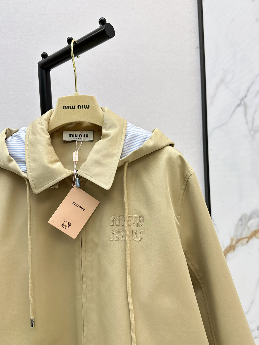 Miu Miu Hooded Drawstring Windbreaker Jacket - Stylish & Functional 4 cmp i1755990929077 2681 0 5