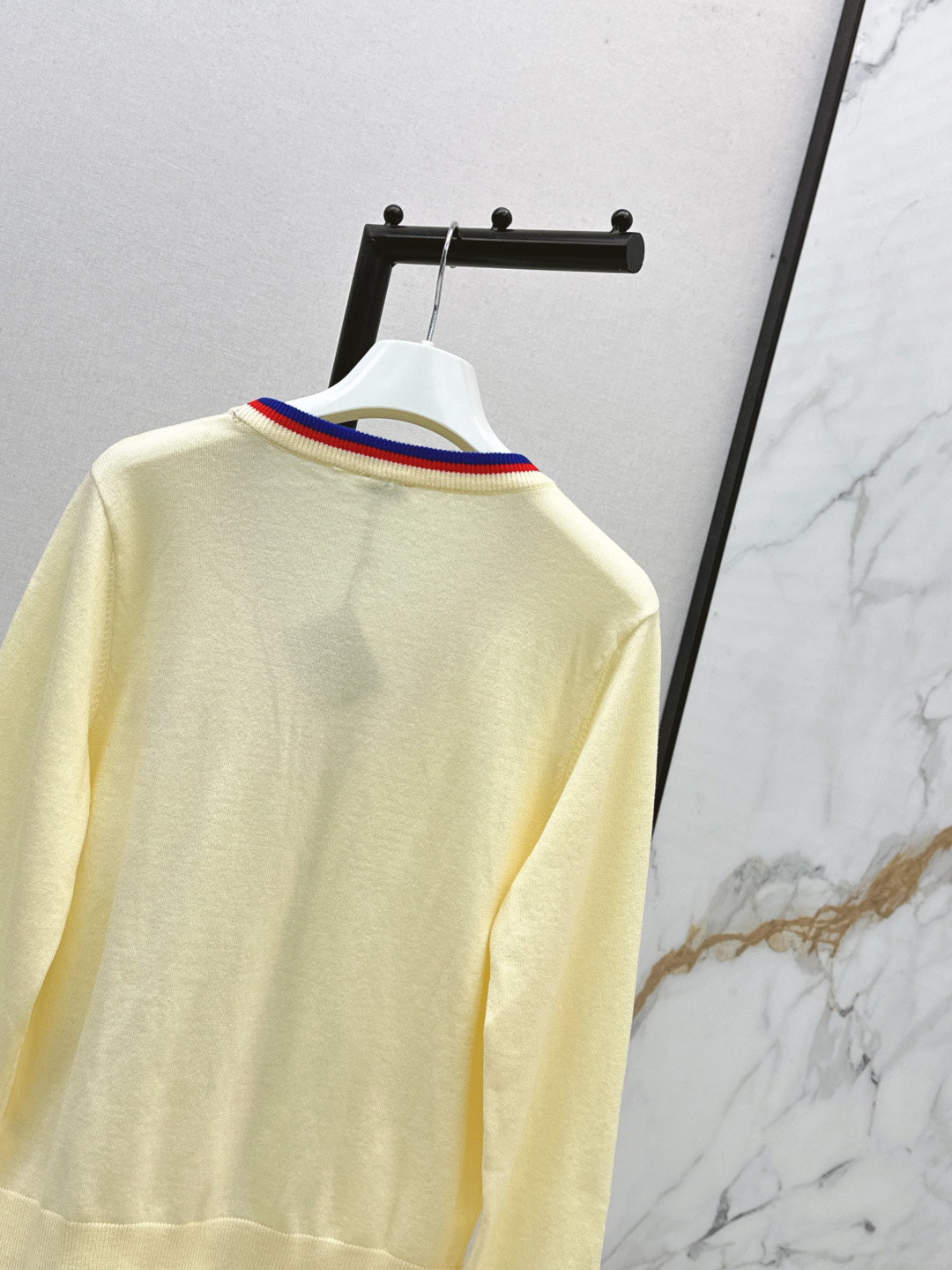 Loewe Women's Wool Cardigan with Logo Embroidery - Classic Style 8 cmp i1755991512382 2499 0 8