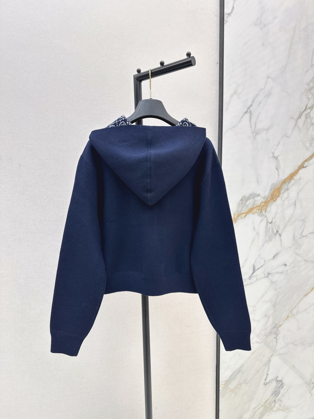 cmp i1756370841180 137 0 1