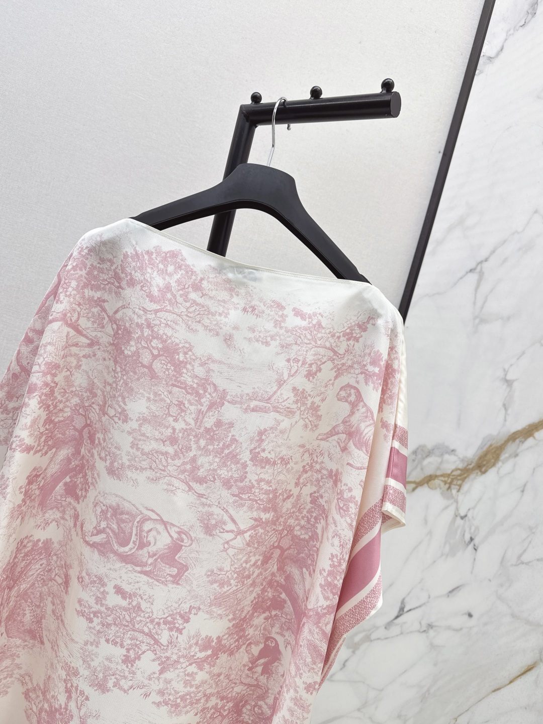 Dior 25SS Floral Silk Cape Dress - Romantic Resort Wear, Luxury Designer Style 10 cmp i1756373211987 8677 0 8