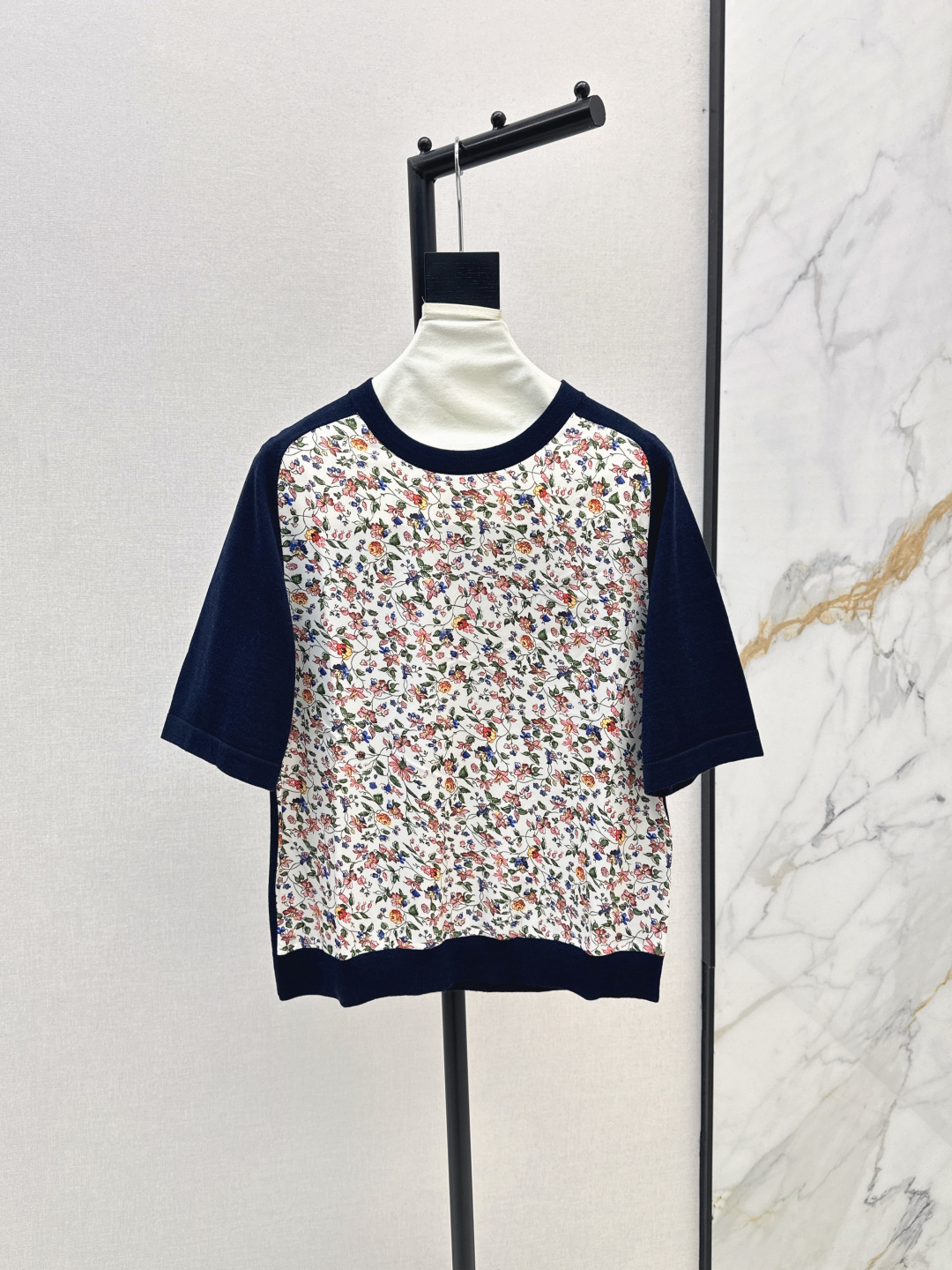 Elegant Floral Print Short Sleeve Sweater - Premium Women's Knit Top 2 cmp i1756374044214 1982 0 0