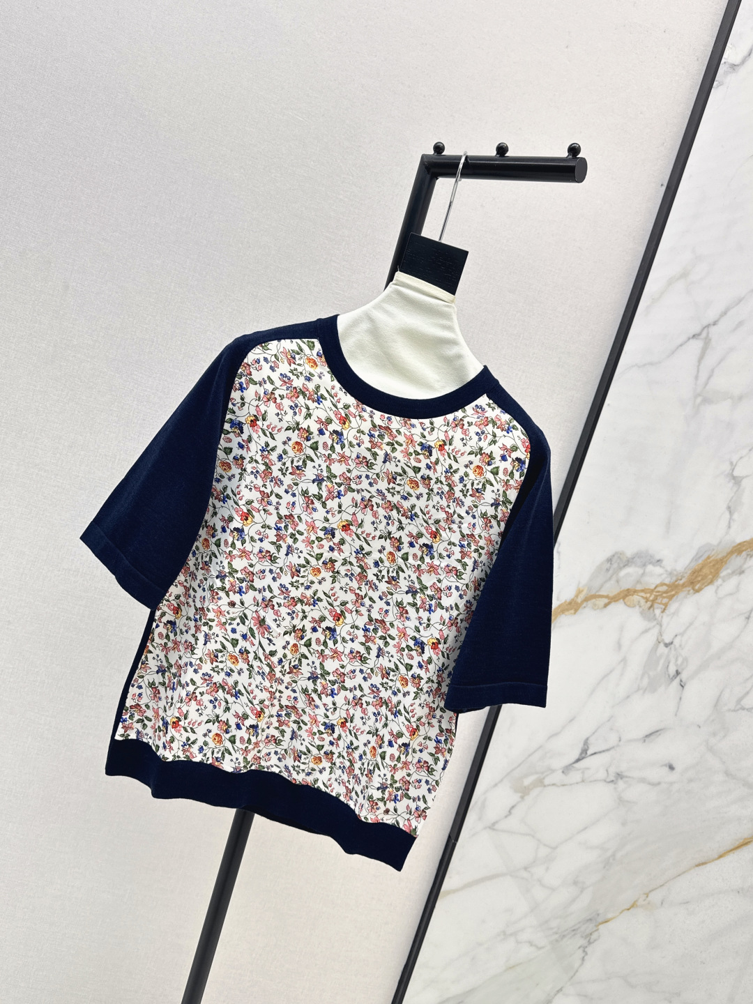 Elegant Floral Print Short Sleeve Sweater - Premium Women's Knit Top 3 cmp i1756374049704 9962 0 1