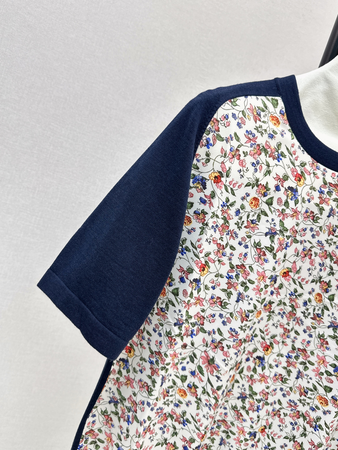 Elegant Floral Print Short Sleeve Sweater - Premium Women's Knit Top 6 cmp i1756374049707 3948 0 4