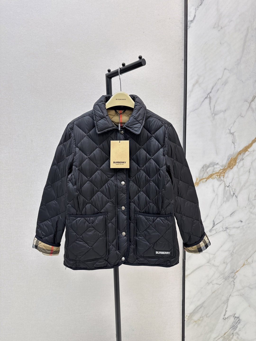 Veste matelassée Burberry Femme Automne/Hiver - Élégance et Chaleur