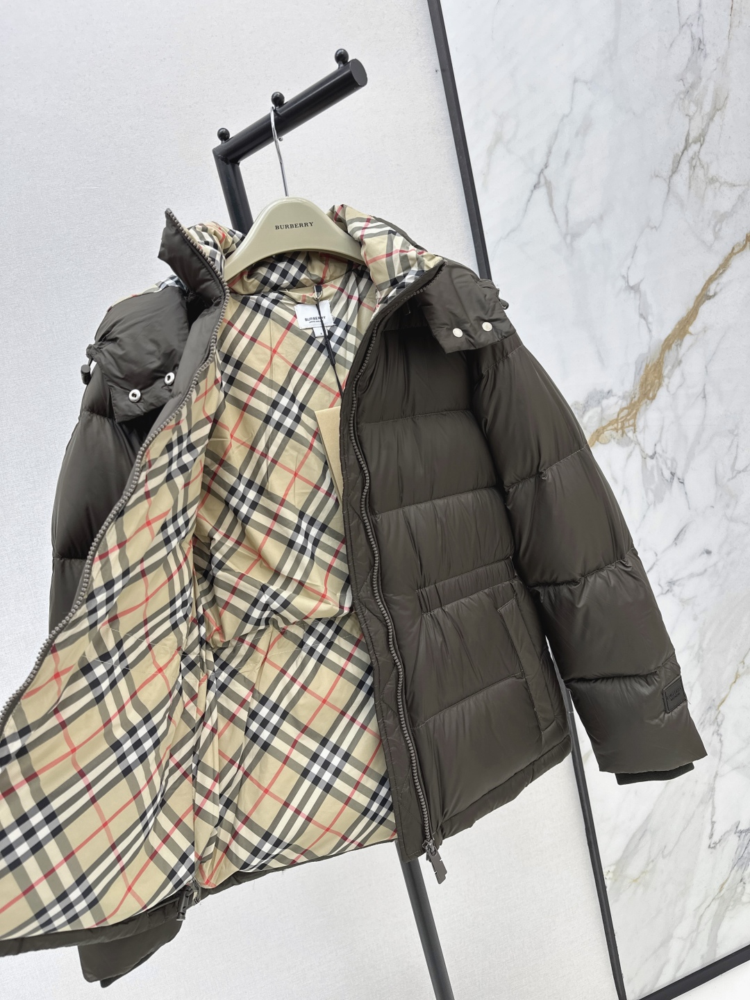 Burberry Women's Hooded Puffer Jacket Winter Warm Coat Goose Down Filled 9 cmp i1756377243467 2492 0 6