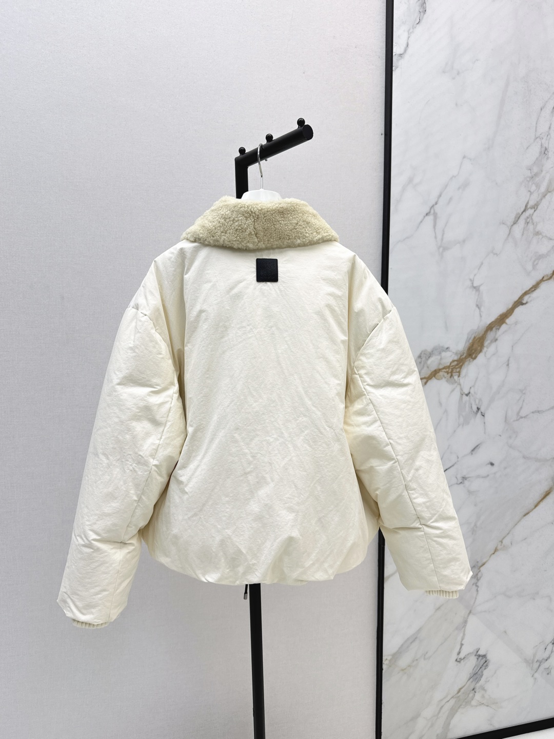 Loewe Women's White Lambswool Collar Padded Puffer Jacket Winter Coat 9 cmp i1756466924126 9090 0 7