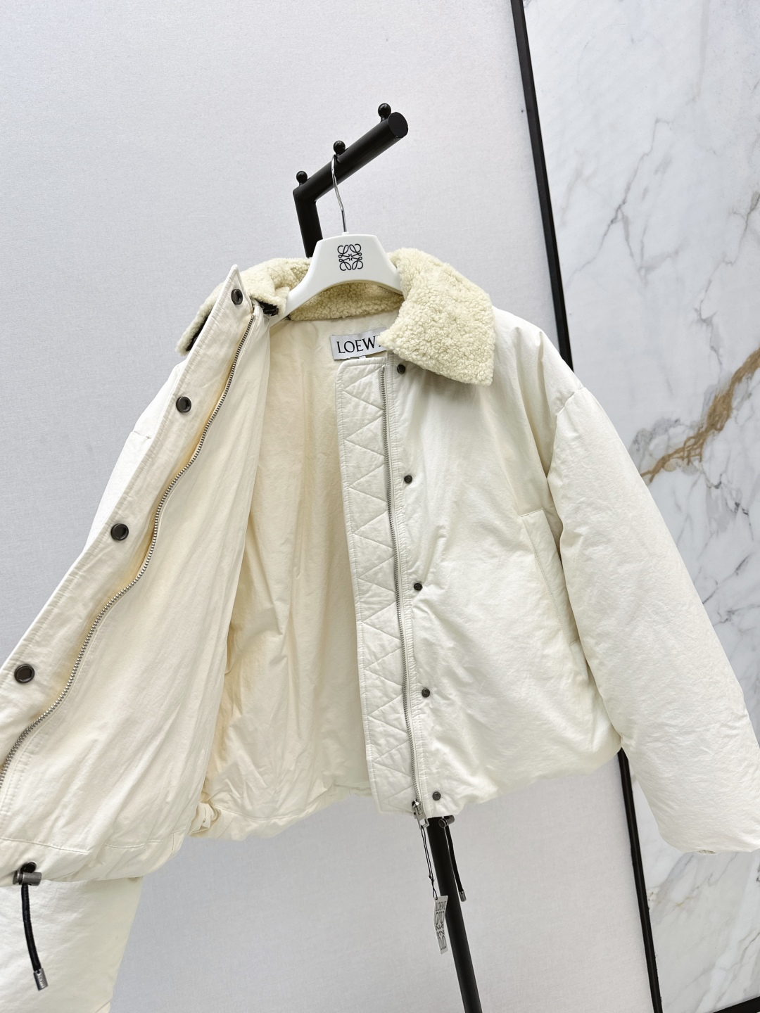 Loewe Women's White Lambswool Collar Padded Puffer Jacket Winter Coat 7 cmp i1756466927396 2009 0 5