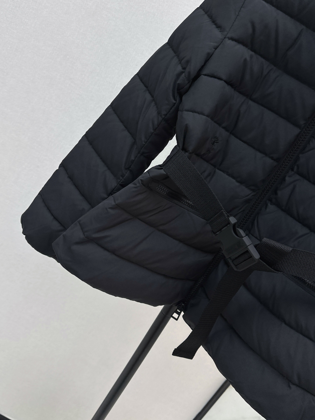 Dior Women's Black Down Jacket Stand Collar Slim Waist Winter Coat 6 cmp i1756469551613 4314 0 5