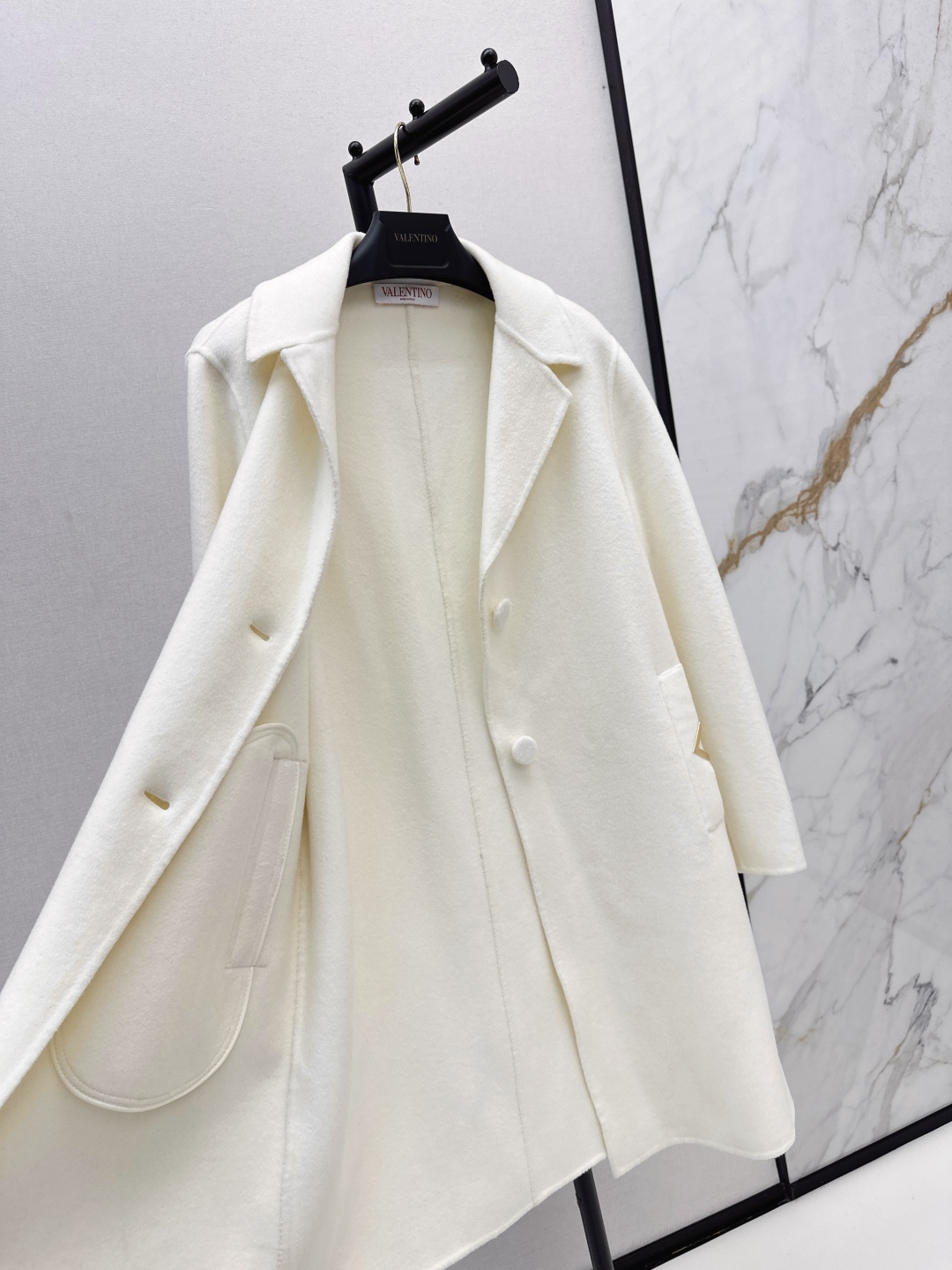 Valentino Women's Double-Faced Wool-Cashmere Coat with Gold Hardware 8 cmp i1756519434011 1426 0 6
