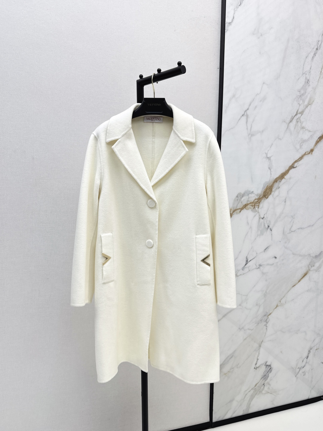 Valentino Women's Double-Faced Wool-Cashmere Coat with Gold Hardware 2 cmp i1756519434011 2321 0 0