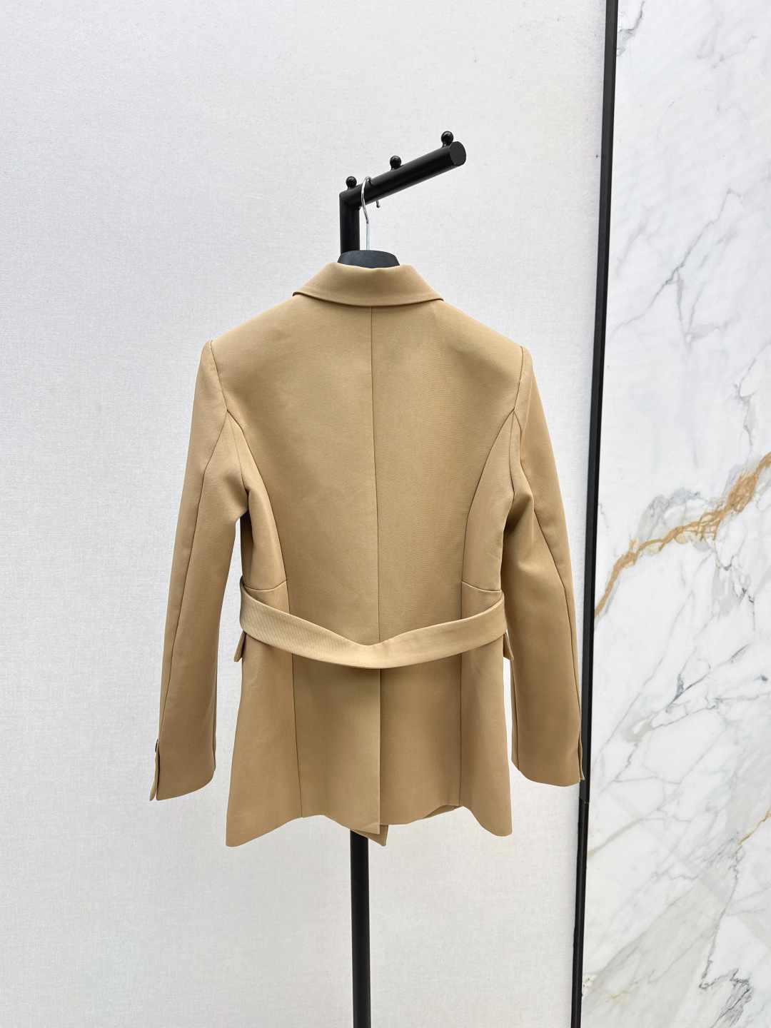 Elegant Women's Double-Breasted Blazer - Classic Style & Tailored Fit 9 cmp i1756520552484 4581 0 7