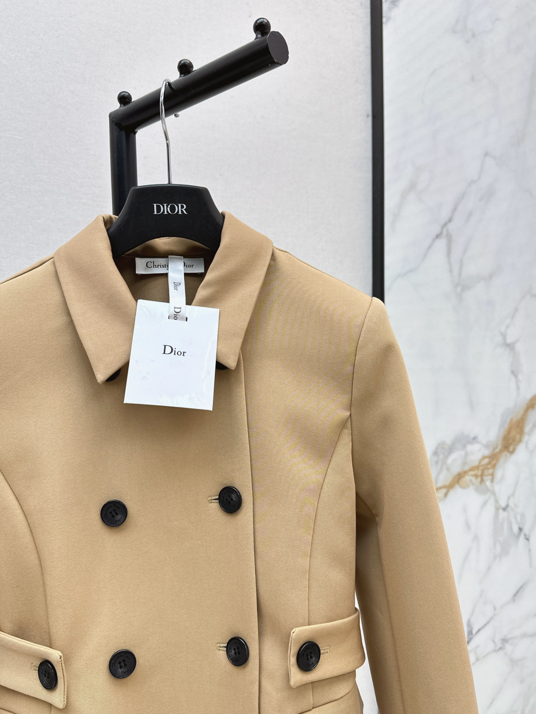 Elegant Women's Double-Breasted Blazer - Classic Style & Tailored Fit 5 cmp i1756520555203 515 0 3