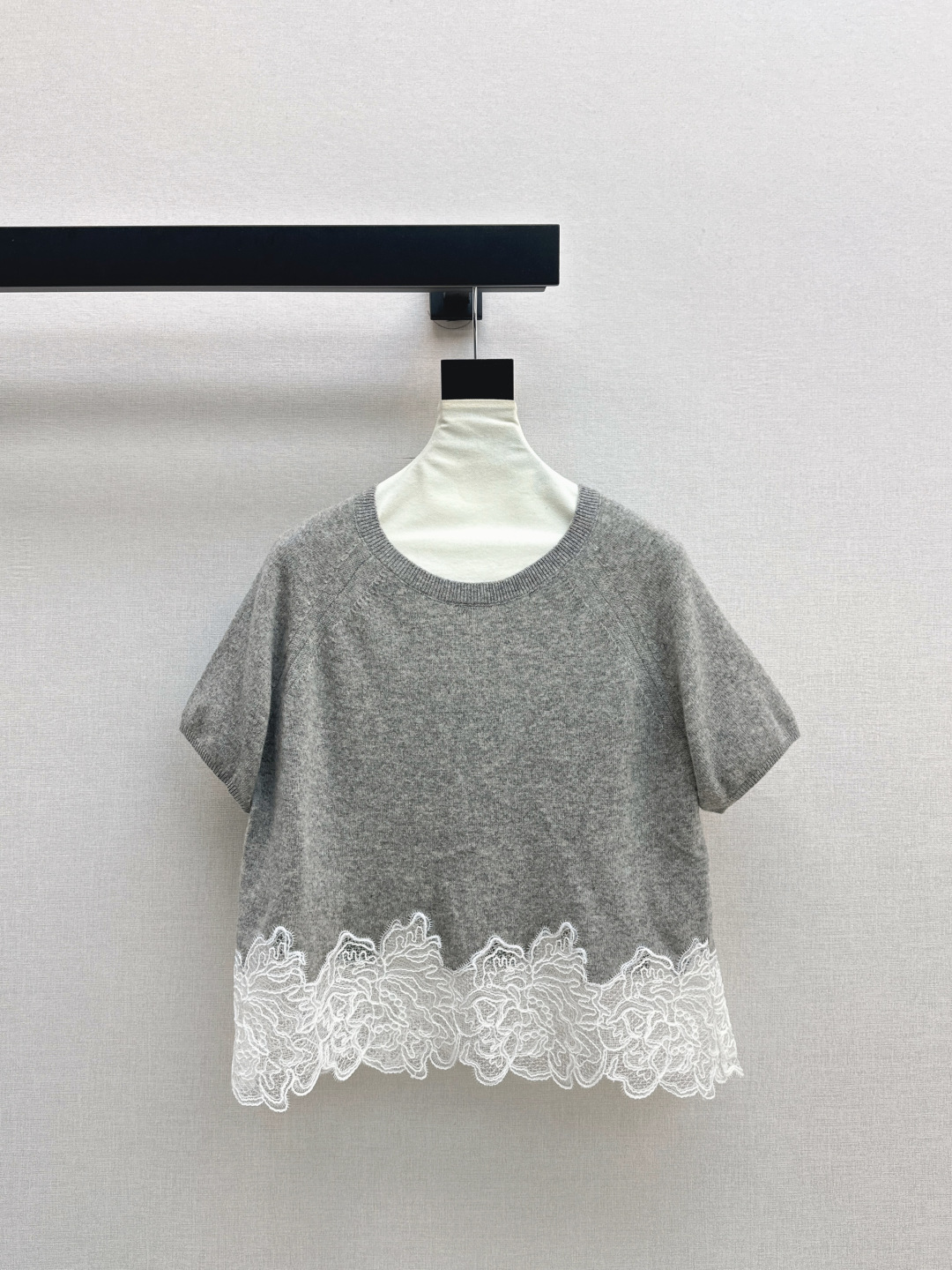 Elegant Lace Trim Wool Blend Sweater for Women - Short Sleeve, Stylish Design 2 cmp i1756522774885 5125 0 0