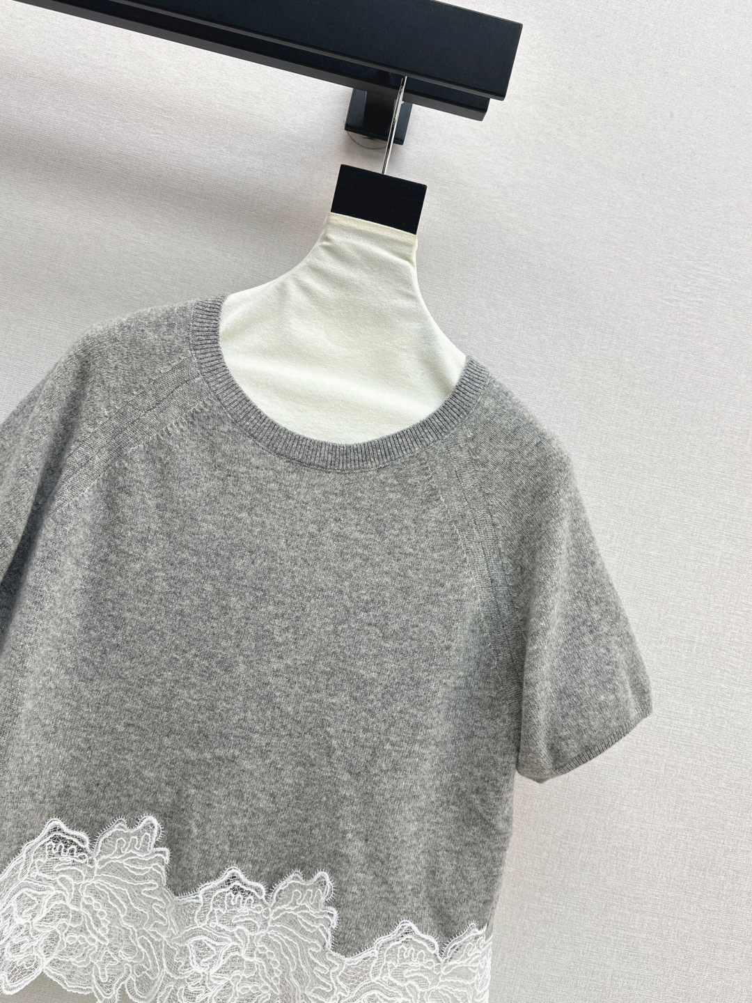Elegant Lace Trim Wool Blend Sweater for Women - Short Sleeve, Stylish Design 4 cmp i1756522781539 8057 0 2
