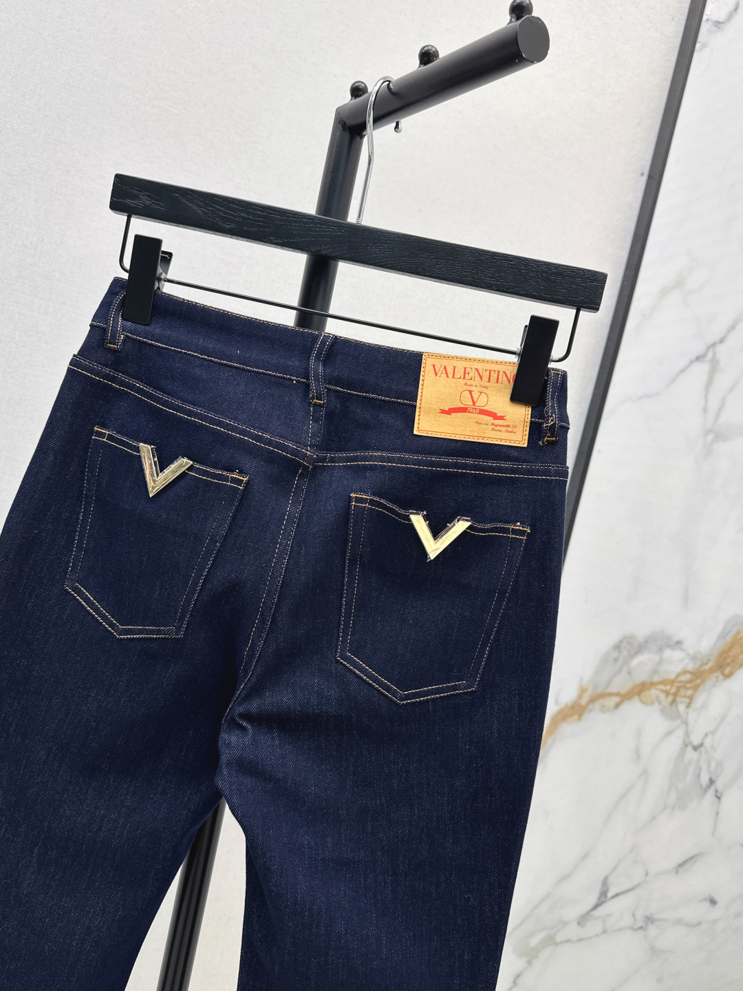 Women's VLTN 25Ss High Waist Flare Leg Jeans With Metal Buckle Decoration 10 cmp i1756611650104 23 0 7