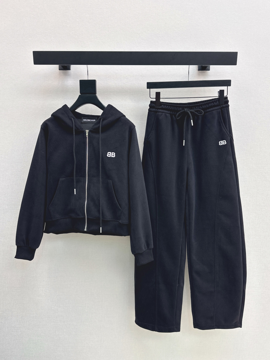 Balenciaga طقم رياضي كلاسيكي بشعار BB تصميم جديد للخريف والشتاء