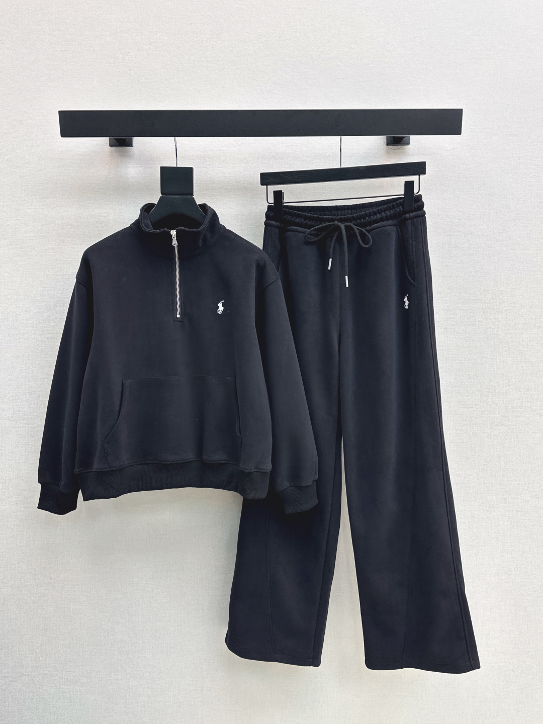 Ralph Lauren Dames Trainingspak - Stijlvol en Comfortabel - Zwart