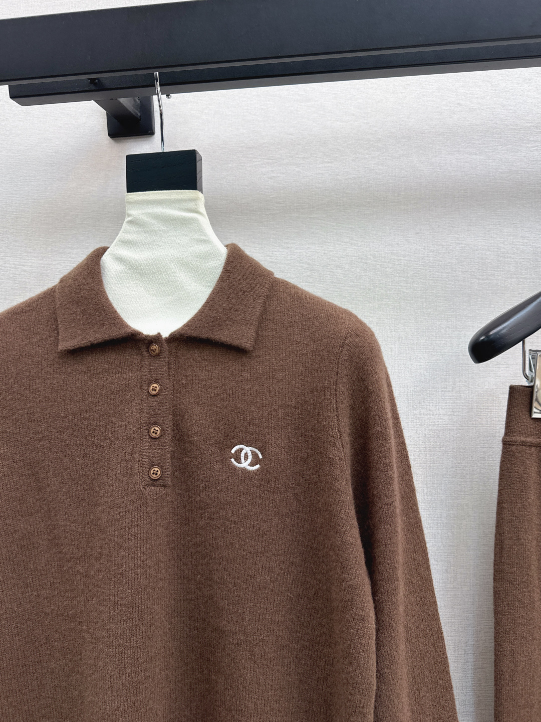 Women's Wool Set with Embroidered Logo Polo Knit and Straight-Leg Pants 5 cmp i1756615446047 5482 0 3
