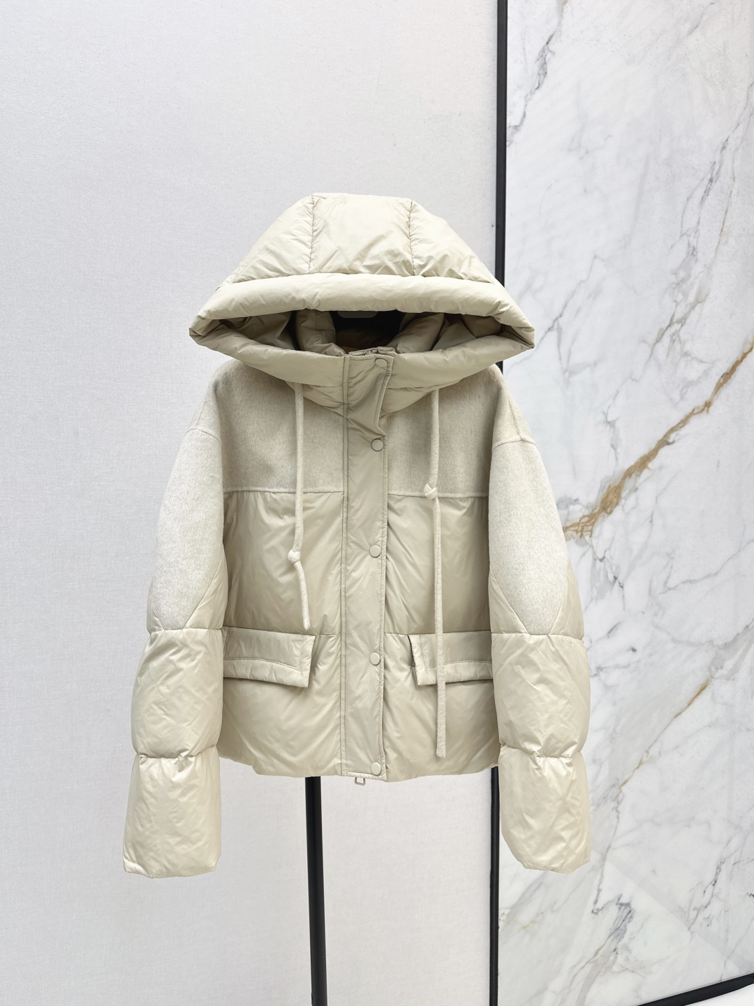 Two-Tone Hooded Puffer Jacket With Wool Sleeves - Winter Fashion 2 cmp i1756616965362 6120 0 0