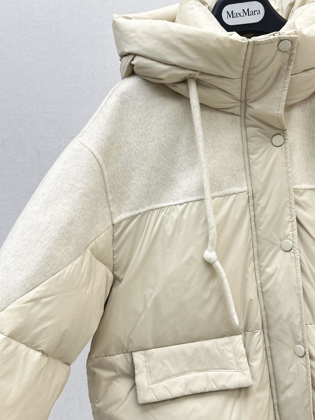 Two-Tone Hooded Puffer Jacket With Wool Sleeves - Winter Fashion 7 cmp i1756616968740 9254 0 5