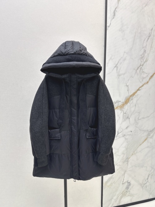 Stylish Color Block Wool Sleeve Hooded Down Jacket for Women 1 Stylish Color Block Wool Sleeve Hooded Down Jacket for Women