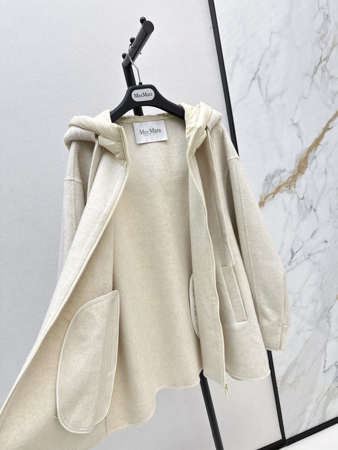 Max Mara Wool Blend Hooded Coat, Long Sleeve Winter Outerwear for Women 9 cmp i1756617981468 5781 0 7