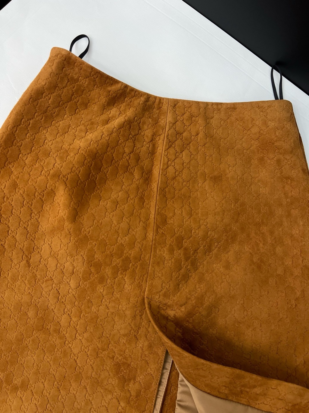 Gucci Suede Logo Mini Skirt High Waist A-Line with Front Slit - Elegant