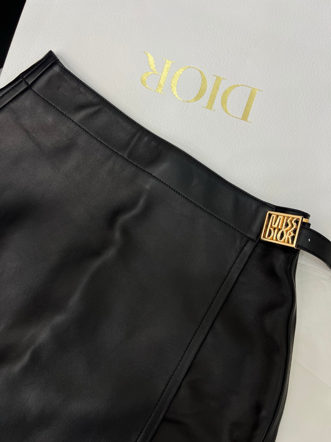 Dior Lambskin Leather Skirt with Crossover Design and Anti-Exposure Feature 4 cmp i1756699638916 2009 0 2