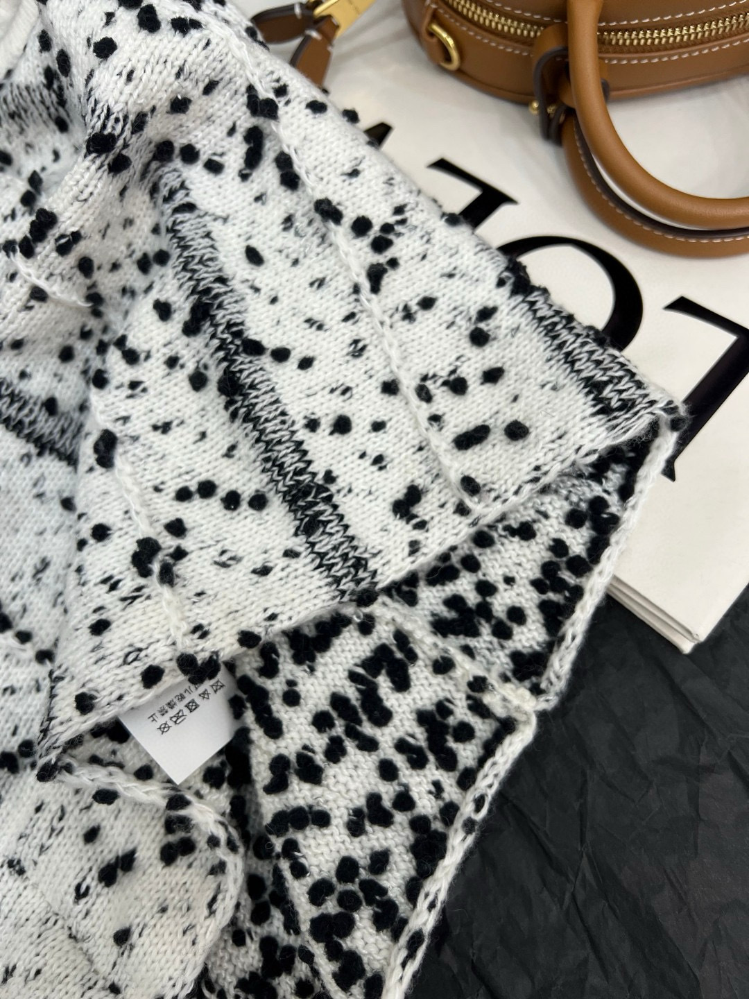 Loewe Women's Black & White Jacquard Knit Vest Elegant Sleeveless Top 6 cmp i1756700010800 531 0 4