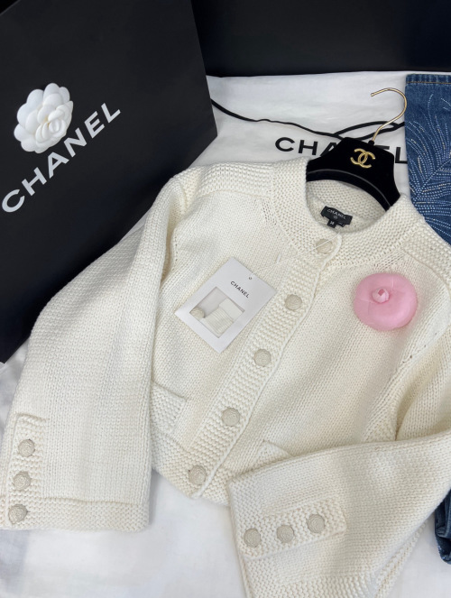 Elegant Chanel Inspired Knit Cardigan with Floral Details - Chic Everyday Style 1 Elegant Chanel Inspired Knit Cardigan with Floral Details - Chic Everyday Style