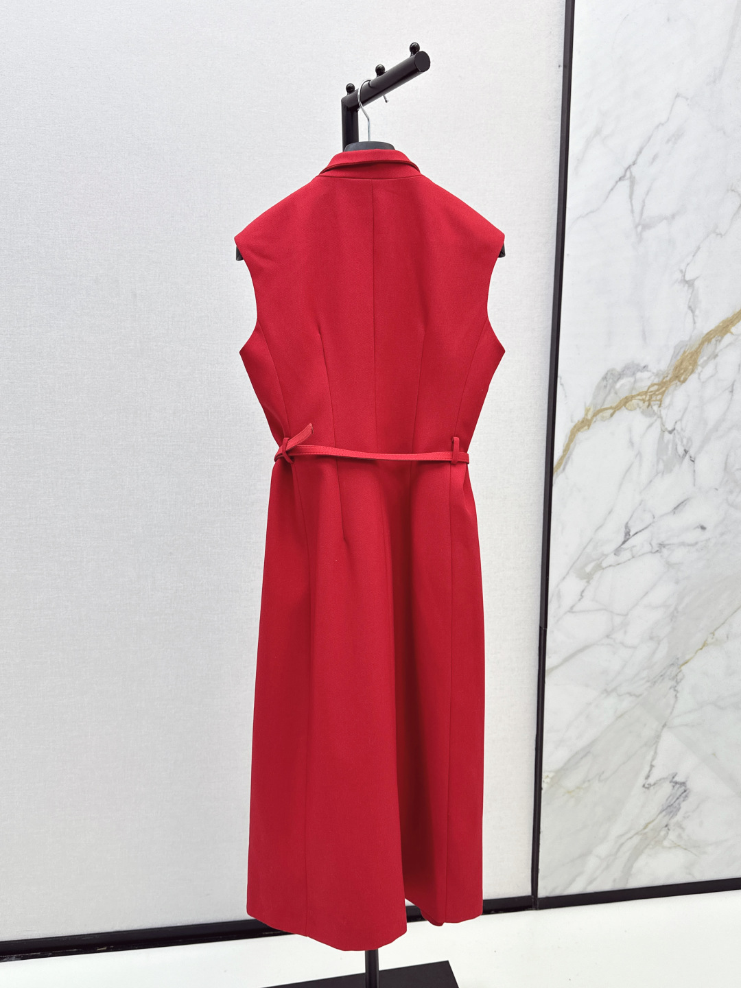 Dior Sleeveless Blazer Dress with Belt - Autumn Collection - Slim Fit 9 cmp i1756709831445 3328 0 7